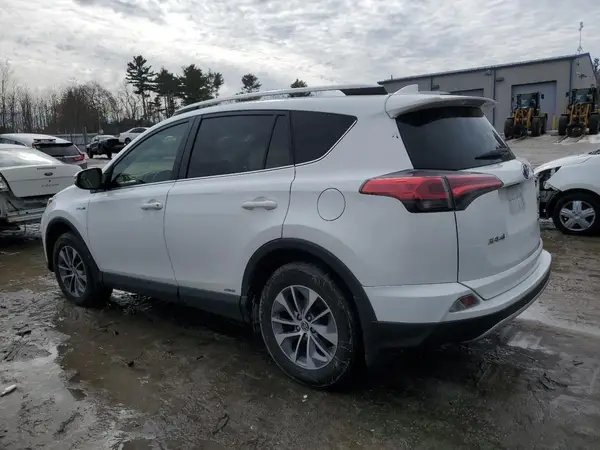 JTMRJREV8HD111932 2017 TOYOTA RAV 4 - Image 2