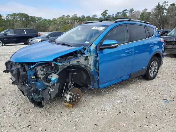 JTMRJREV8HD113986 2017 TOYOTA RAV 4 - Image 1