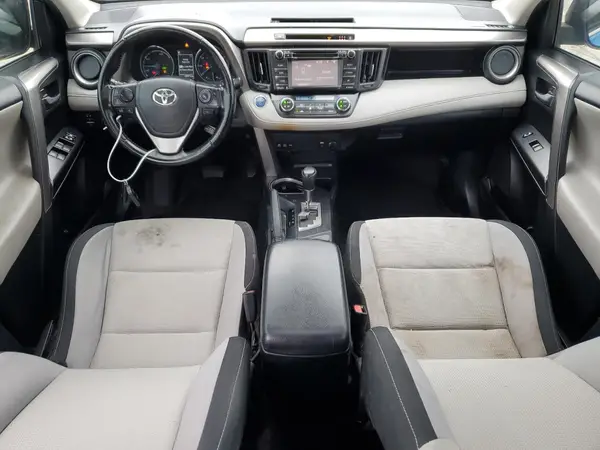 JTMRJREV8HD113986 2017 TOYOTA RAV 4 - Image 8
