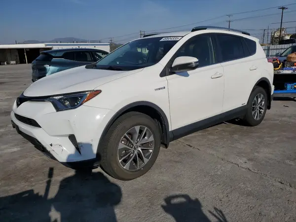 JTMRJREV8JD228187 2018 TOYOTA RAV 4 - Image 1