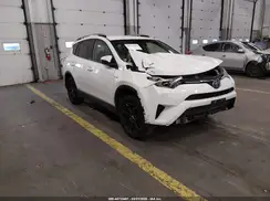 JTMRJREV8JD239531 2018 TOYOTA RAV 4