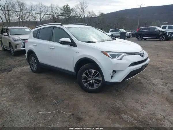 JTMRJREV9GD013779 2016 TOYOTA RAV 4 - Image 1
