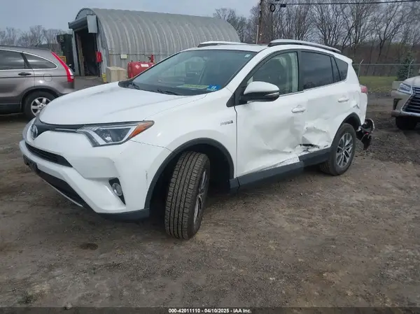 JTMRJREV9GD013779 2016 TOYOTA RAV 4 - Image 2