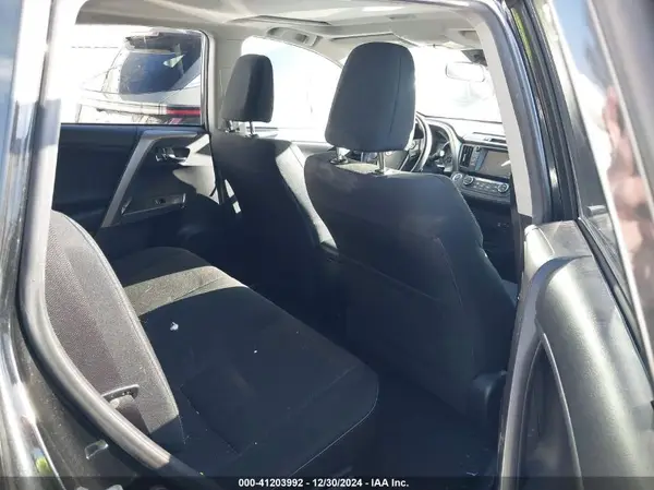 JTMRJREV9GD037614 2016 TOYOTA RAV 4 - Image 8