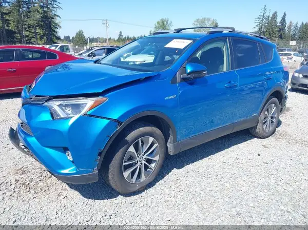 JTMRJREV9GD055062 2016 TOYOTA RAV 4 - Image 2