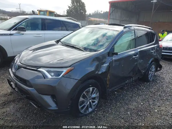JTMRJREV9HD090122 2017 TOYOTA RAV 4 - Image 2