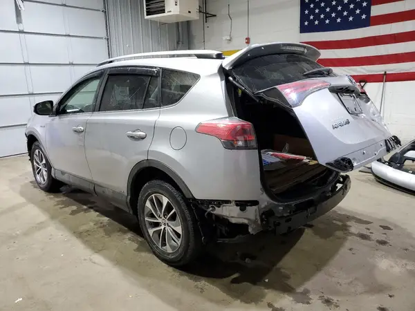 JTMRJREV9HD106836 2017 TOYOTA RAV 4 - Image 2