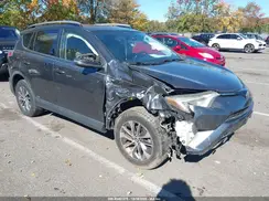 JTMRJREV9HD108036 2017 TOYOTA RAV 4