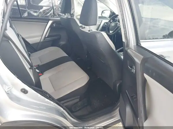 JTMRJREV9HD117030 2017 TOYOTA RAV 4 - Image 8