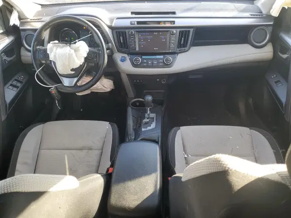 JTMRJREV9HD117304 2017 TOYOTA RAV 4 - Image 8