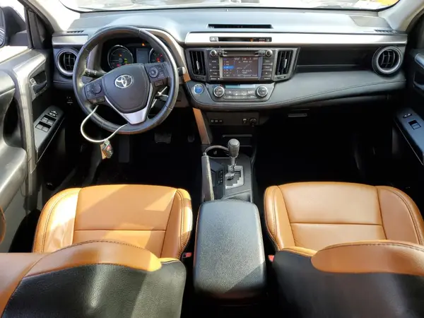 JTMRJREV9HD120929 2017 TOYOTA RAV 4 - Image 8