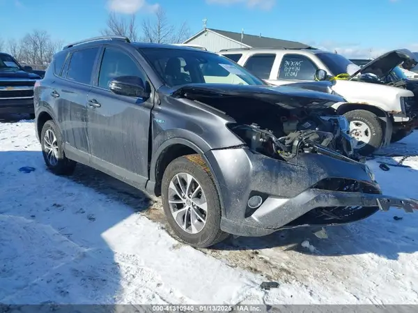 JTMRJREV9HD132708 2017 TOYOTA RAV 4 - Image 1