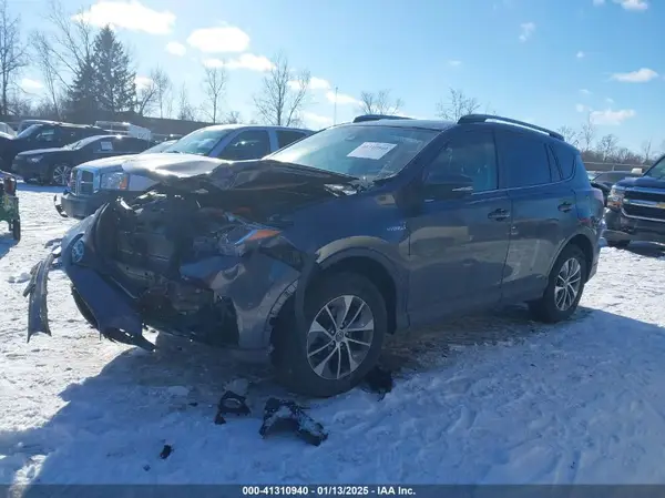 JTMRJREV9HD132708 2017 TOYOTA RAV 4 - Image 2
