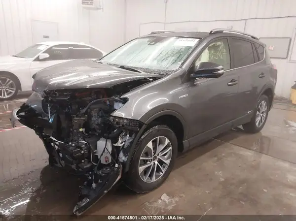 JTMRJREV9JD162216 2018 TOYOTA RAV 4 - Image 2