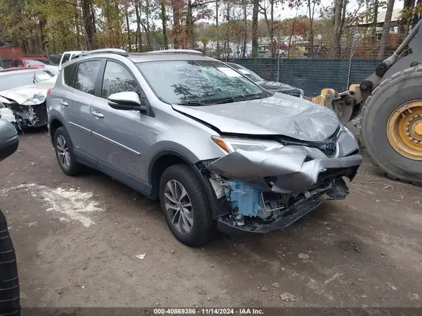 JTMRJREV9JD181798 2018 TOYOTA RAV 4 - Image 1