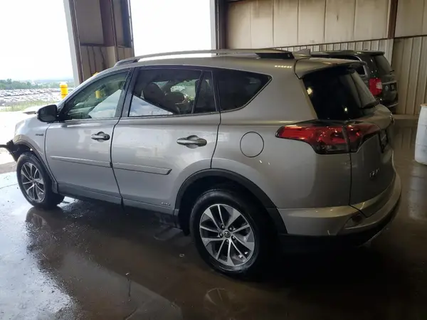 JTMRJREV9JD195569 2018 TOYOTA RAV 4 - Image 2