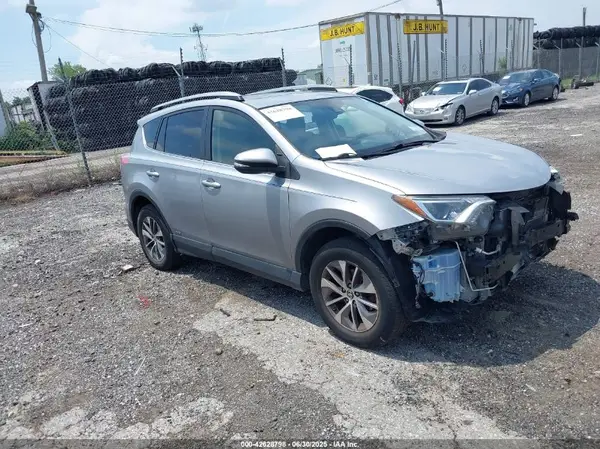 JTMRJREV9JD196138 2018 TOYOTA RAV 4 - Image 1
