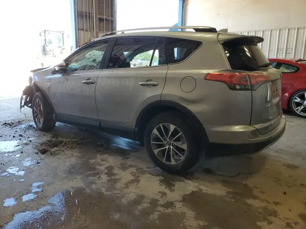 JTMRJREV9JD198679 2018 TOYOTA RAV 4 - Image 2