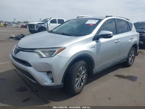 JTMRJREVXGD041235 2016 TOYOTA RAV 4 - Image 2