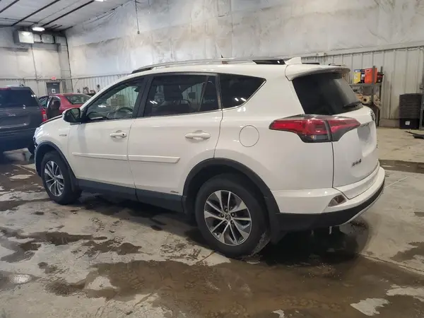 JTMRJREVXHD061535 2017 TOYOTA RAV 4 - Image 2