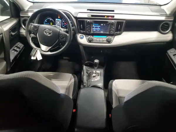 JTMRJREVXHD061535 2017 TOYOTA RAV 4 - Image 8