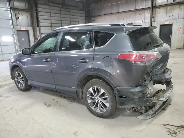 JTMRJREVXHD061891 2017 TOYOTA RAV 4 - Image 2
