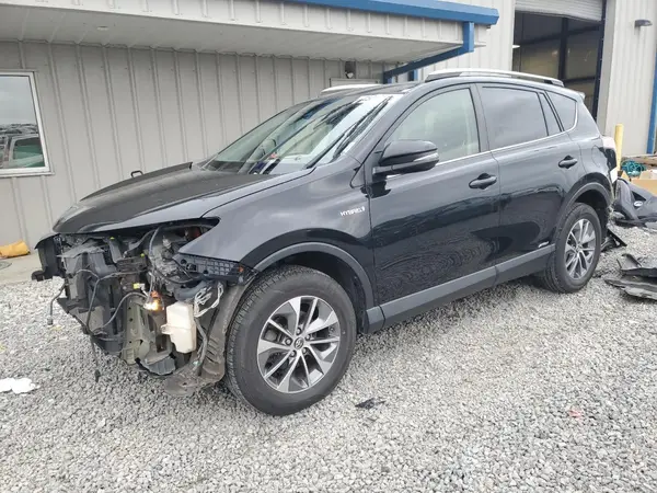 JTMRJREVXHD068324 2017 TOYOTA RAV 4 - Image 1