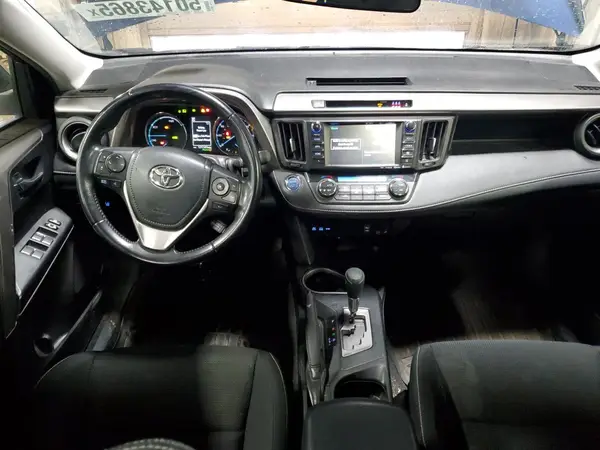 JTMRJREVXHD071885 2017 TOYOTA RAV 4 - Image 8