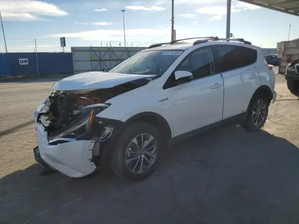 JTMRJREVXHD104397 2017 TOYOTA RAV 4 - Image 1