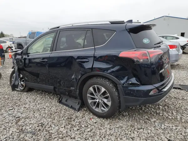 JTMRJREVXHD114105 2017 TOYOTA RAV 4 - Image 2