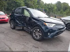 JTMRJREVXHD115318 2017 TOYOTA RAV 4