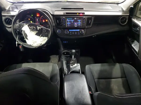 JTMRJREVXJD158059 2018 TOYOTA RAV 4 - Image 8