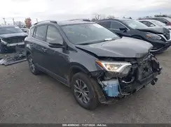 JTMRJREVXJD163035 2018 TOYOTA RAV 4