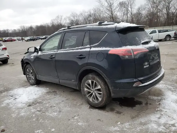JTMRJREVXJD226831 2018 TOYOTA RAV 4 - Image 2