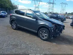 JTMRJREVXJD240566 2018 TOYOTA RAV 4