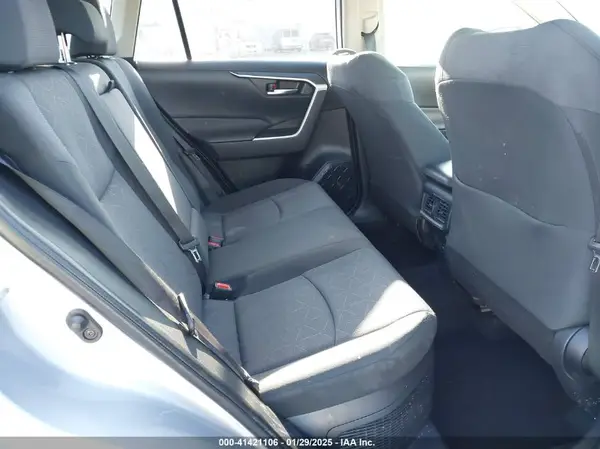 JTMRWRFV0KD012917 2019 TOYOTA RAV 4 - Image 8