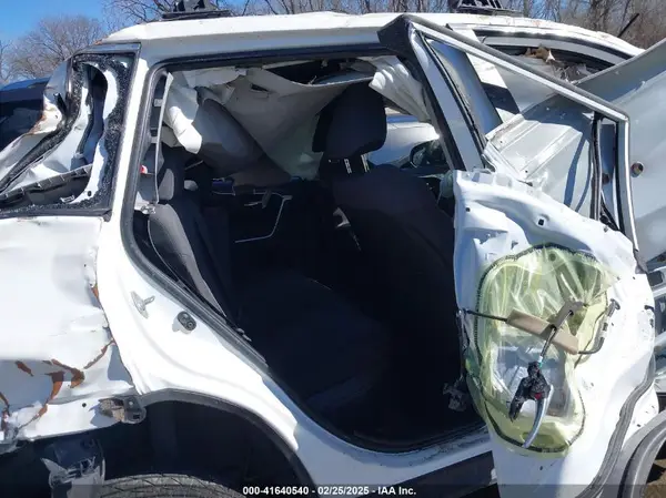 JTMRWRFV0KD033153 2019 TOYOTA RAV 4 - Image 8