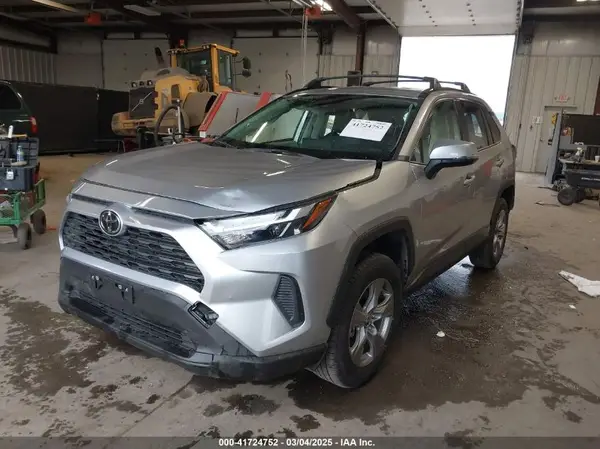 JTMRWRFV0SJ063979 2025 TOYOTA RAV 4 - Image 2