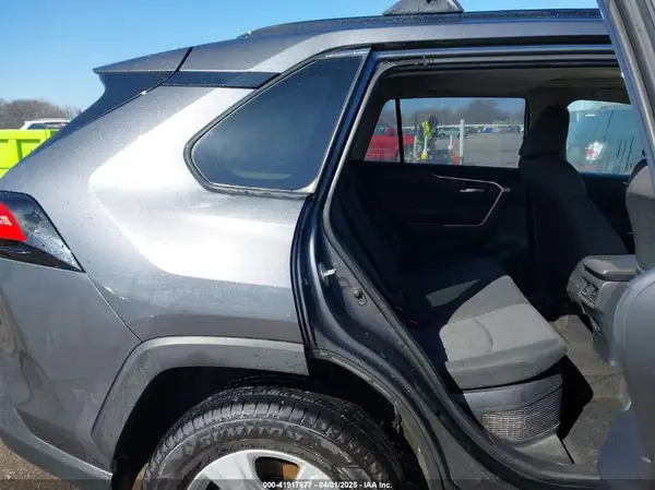 JTMRWRFV1KD009105 2019 TOYOTA RAV 4 - Image 8