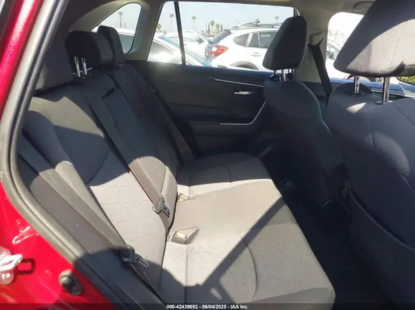 JTMRWRFV3KD002396 2019 TOYOTA RAV 4 - Image 8