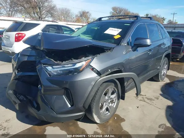 JTMRWRFV3ND569342 2022 TOYOTA RAV 4 - Image 2