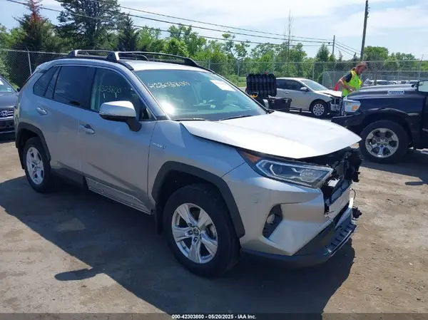 JTMRWRFV4KD023659 2019 TOYOTA RAV 4 - Image 1