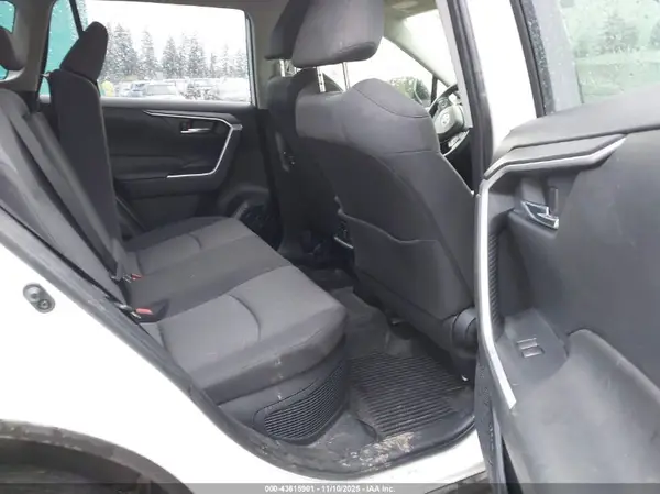 2023 TOYOTA RAV 4 auction photo 8