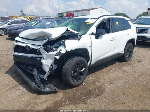 JTMRWRFV7RD243677 2024 TOYOTA RAV 4 - Image 2