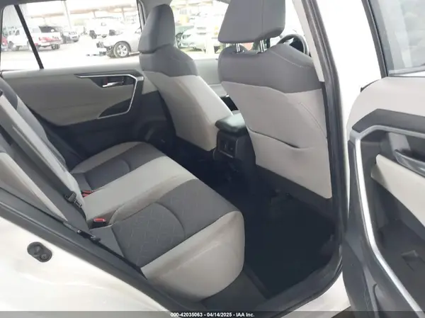 JTMW1RFV0KD026561 2019 TOYOTA RAV 4 - Image 8