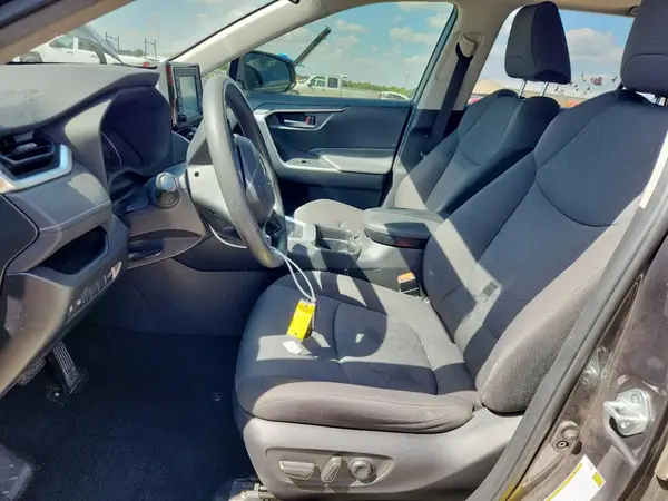 2019 TOYOTA RAV 4 auction photo 7