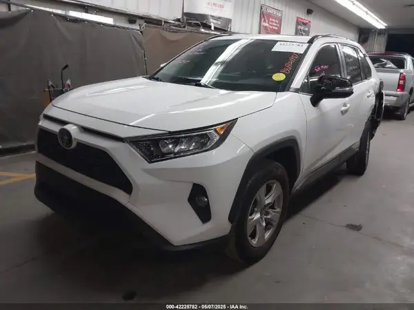 JTMW1RFV5KD003681 2019 TOYOTA RAV 4 - Image 2