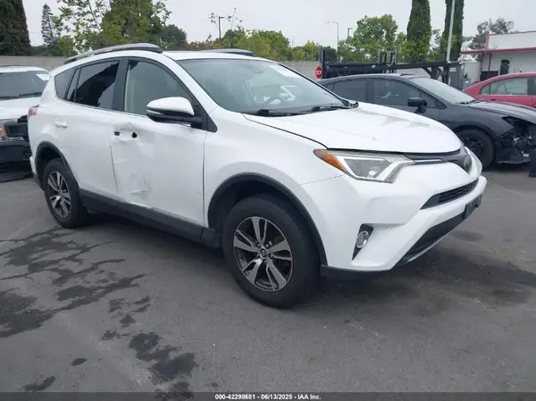 JTMWFREV0HD098520 2017 TOYOTA RAV 4 - Image 1