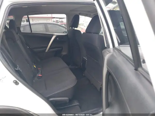 JTMWFREV0HD098520 2017 TOYOTA RAV 4 - Image 8