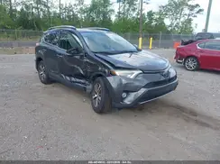 JTMWFREV0HJ121585 2017 TOYOTA RAV 4